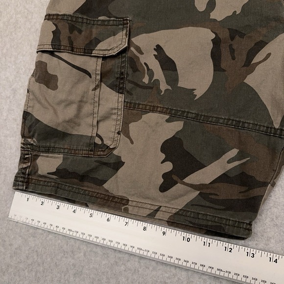 Wrangler Camo Cargo Shorts Men's 46 Relaxed Fit Military Grunge‎ Skater 10" - Picture 6 of 8